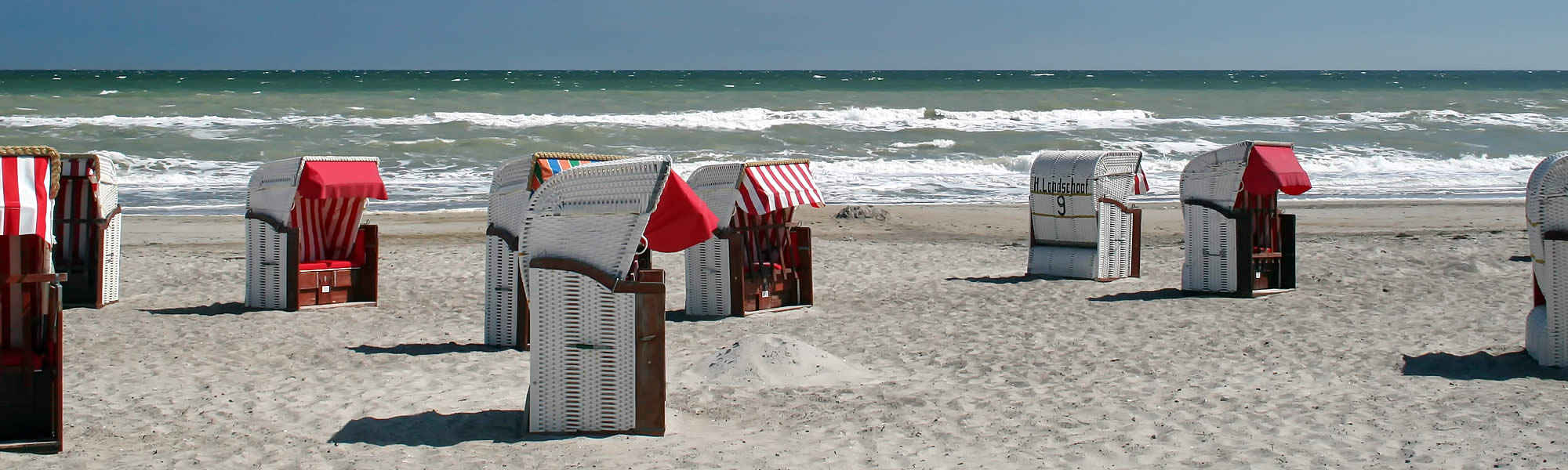 Strandkörbe am Strand in Dahme